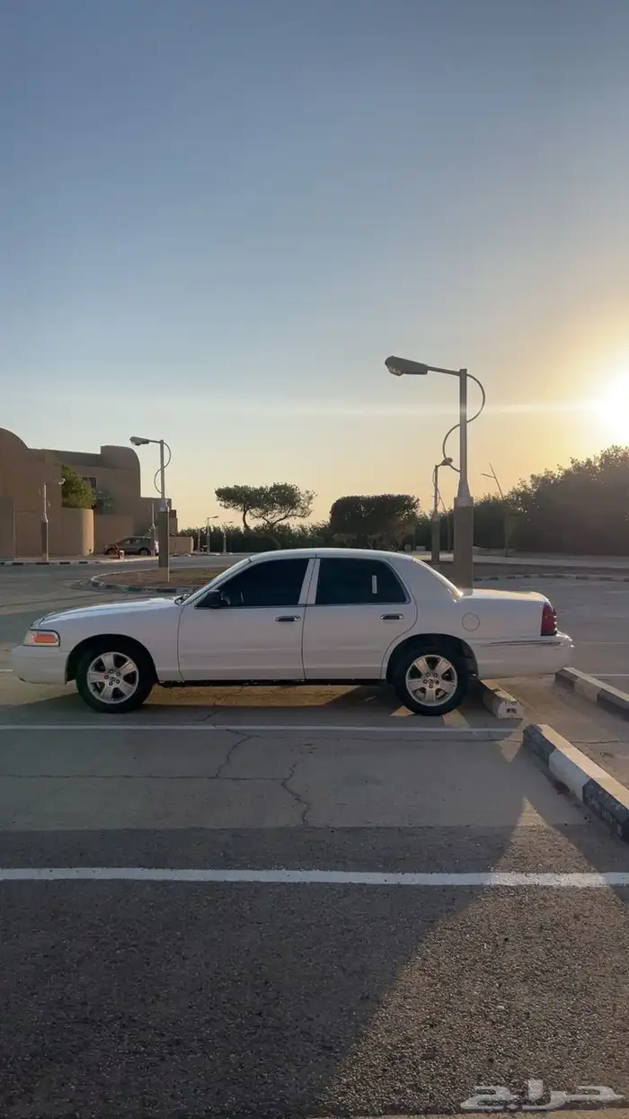 فورد بوليسي 9