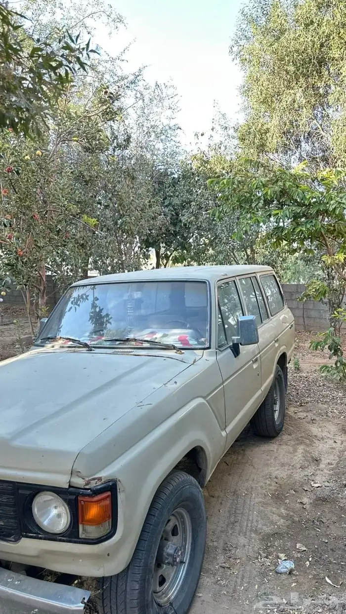لاندكروزر موديل 83 1