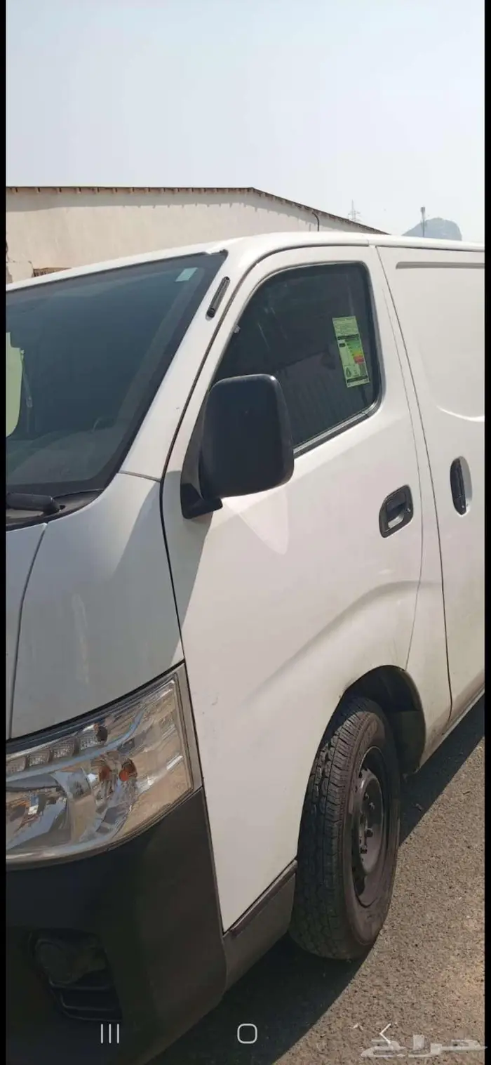 باص نيسان اورفان 0
