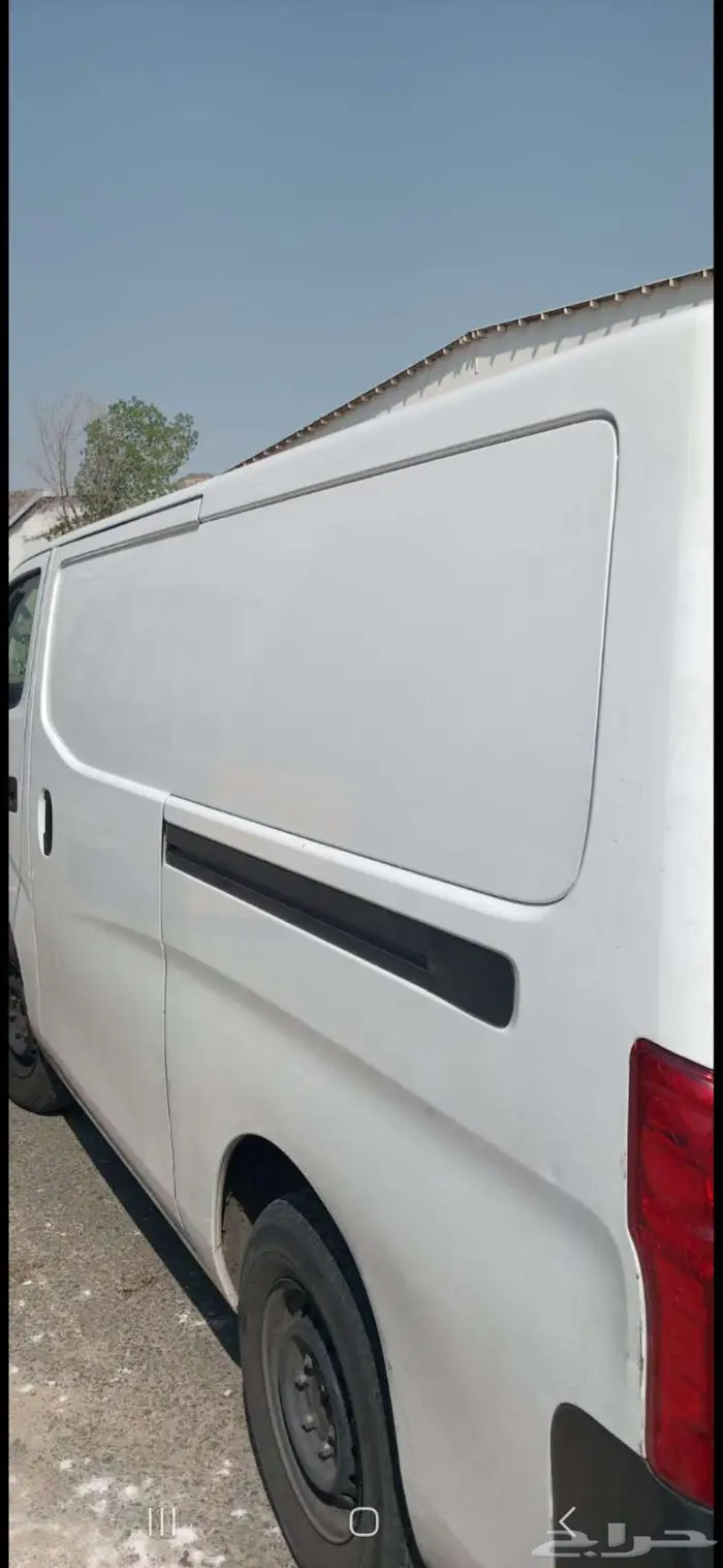 باص نيسان اورفان 4