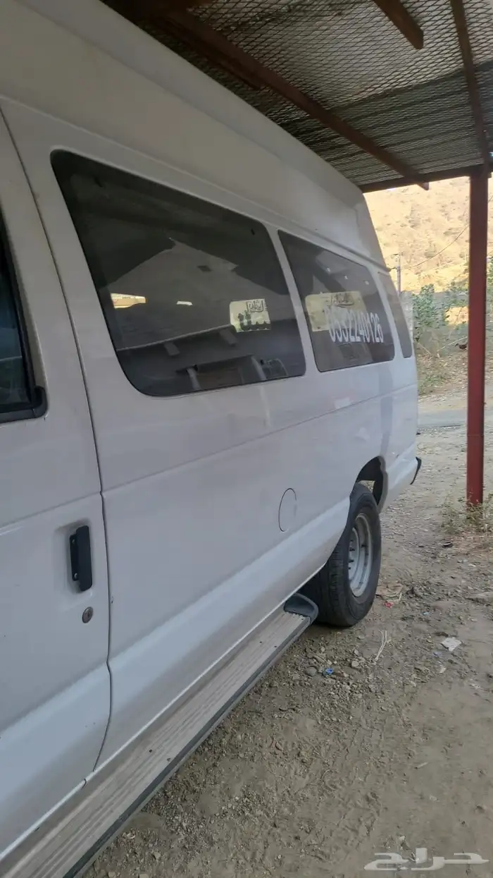 فورد E-350 2
