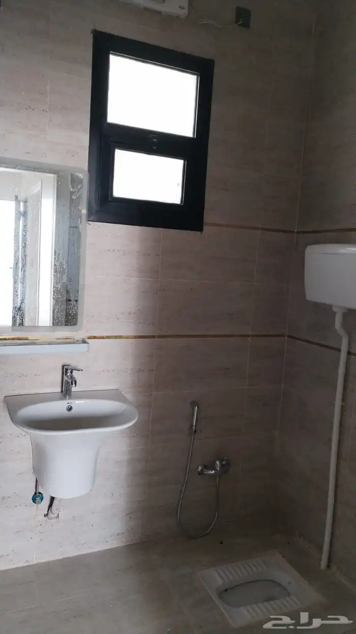 استراحة عزاب مؤثثة للإيجار الشهري 11