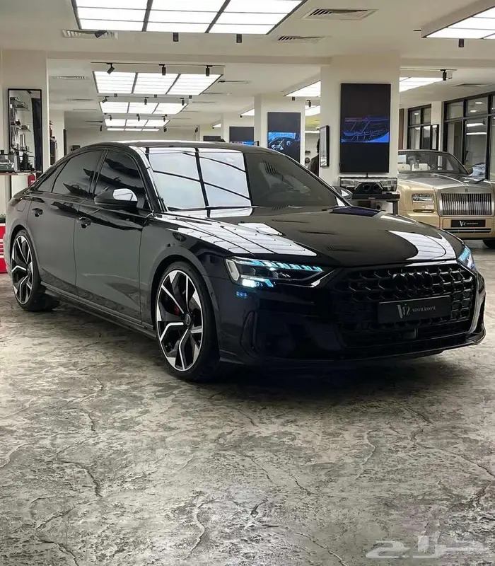 أودي S8 طلبية خاصة  بلاك ايديشن تحت الضمان 2