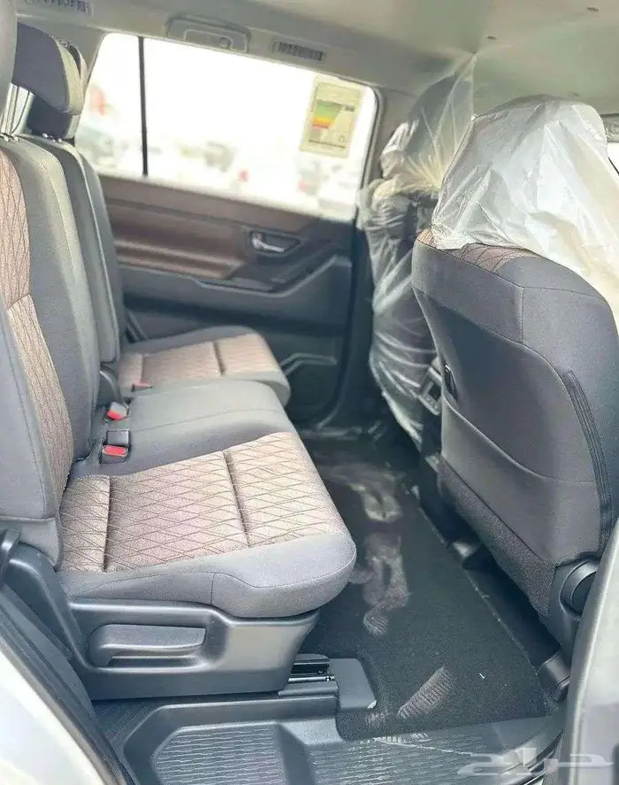 تويوتا انوفا GL 2.0 بنزين 2026 13