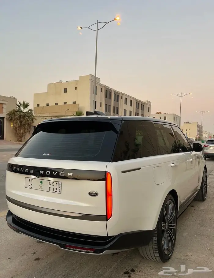 رنج روفر SE ناغي 23 ثاني مالك عداد 28 الف 4