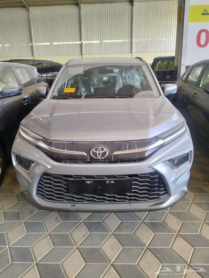 تويوتا اوربان كروزر ستاندر 2026 0