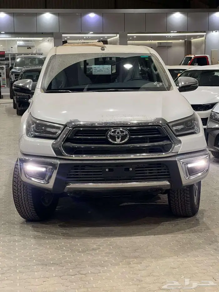 هايلوكس غمارتين S-GLX 4 4 اوتوماتيك بنزين 2025 1