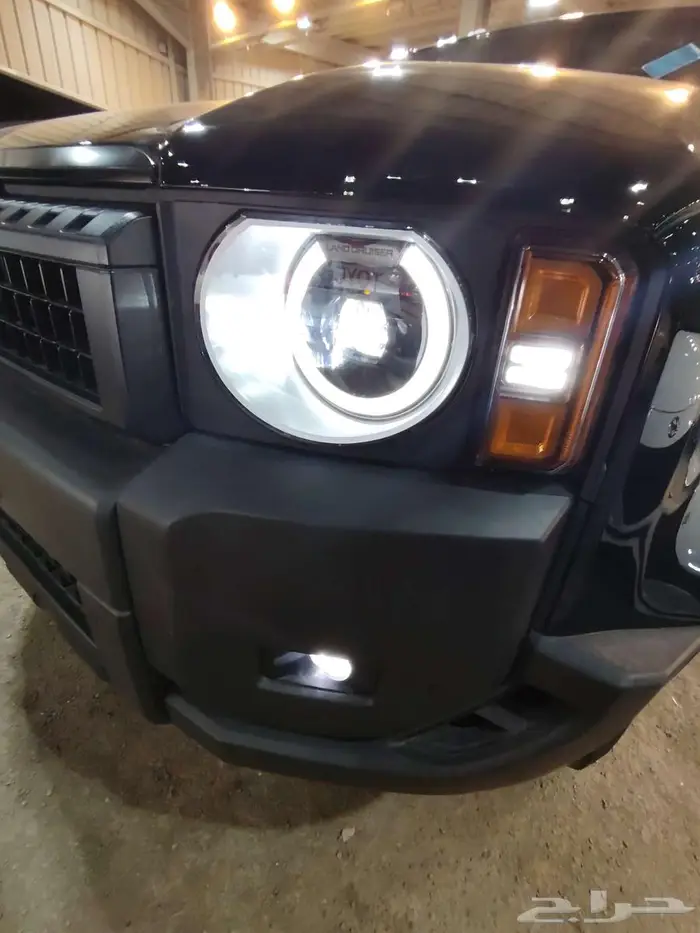 برادو TX موديل 2025 بنزين ستاندرد حبه فقط لون اسود 3