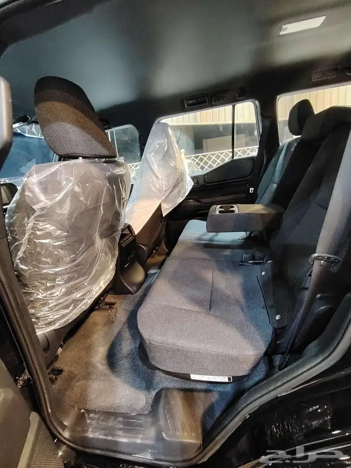 برادو TX موديل 2025 بنزين ستاندرد حبه فقط لون اسود 50