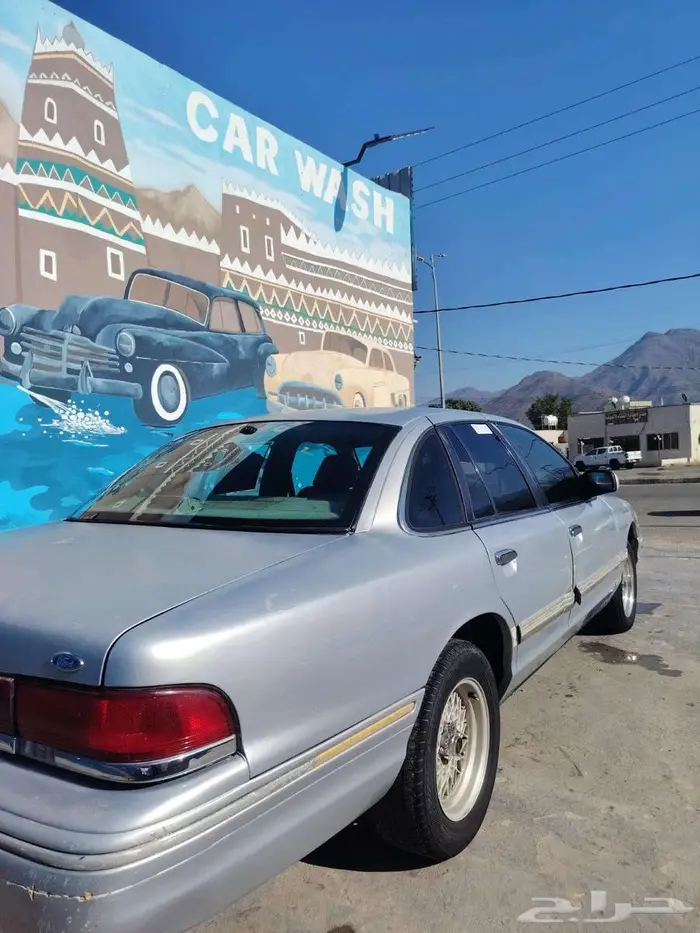 للبيع فورد الفراشة موديل 1997 شغال مكيف مكينه قير طيبة 13