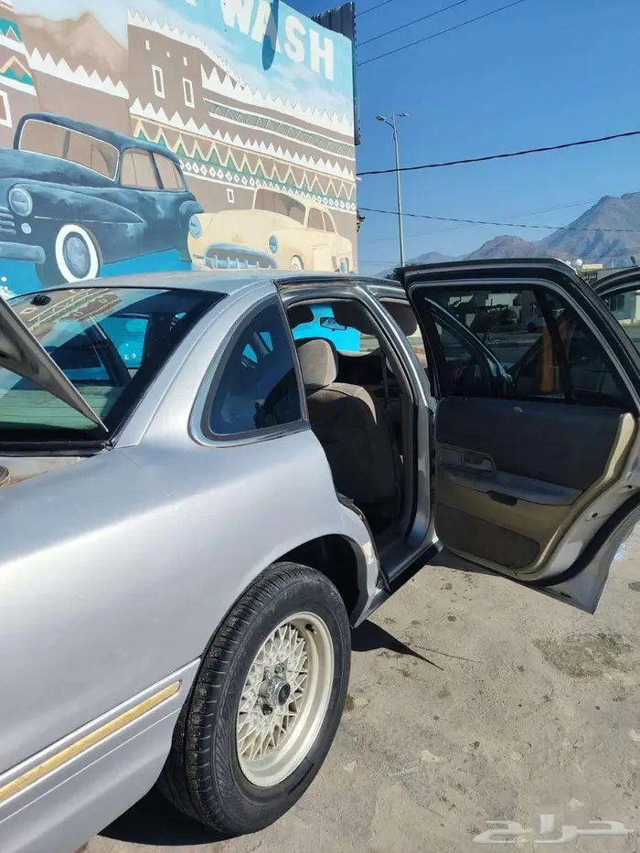 للبيع فورد الفراشة موديل 1997 شغال مكيف مكينه قير طيبة 15