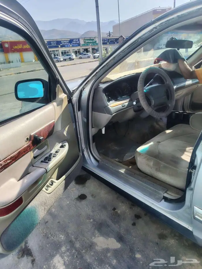 للبيع فورد الفراشة موديل 1997 شغال مكيف مكينه قير طيبة 17