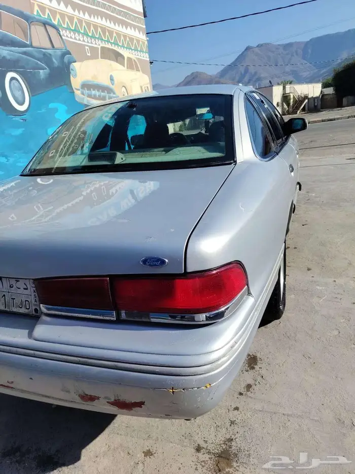 للبيع فورد الفراشة موديل 1997 شغال مكيف مكينه قير طيبة 18