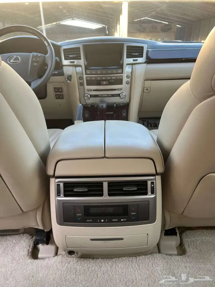 لكزس LX570 موديل 2014 - معرض خلف للسيارات 14