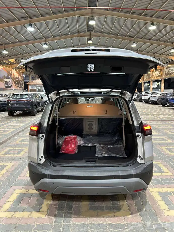 عرض خاص نيسان اكس تريل 7 مقاعد دبل موديل 2026 بطاقه جمركيه 6