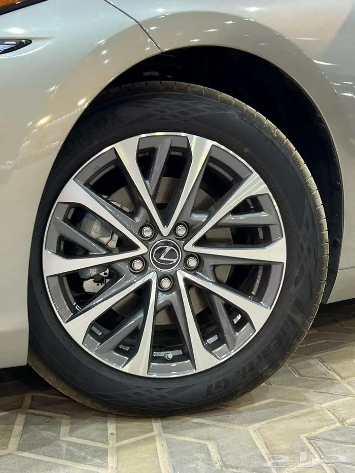 لكزس ES250 ستاندر 2025 اقل سعر اقساط او كاش 11