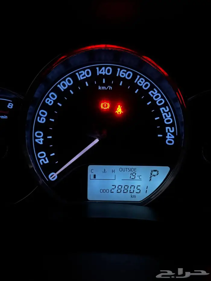 تيوتا كورلا ستندر 2016 9