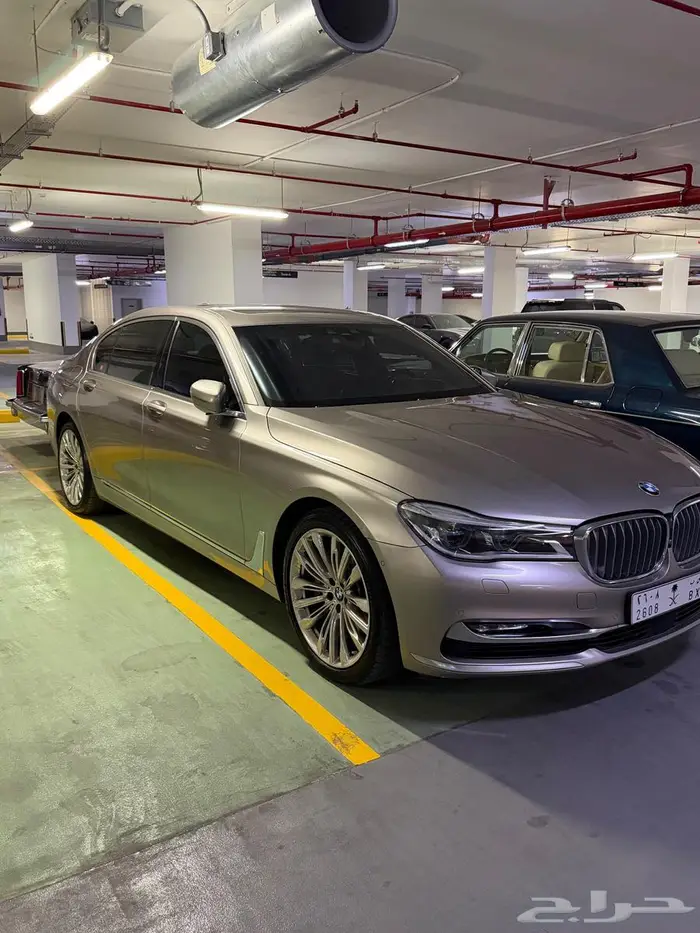 BMW 750LI 2016 فل كامل مالك اول 2
