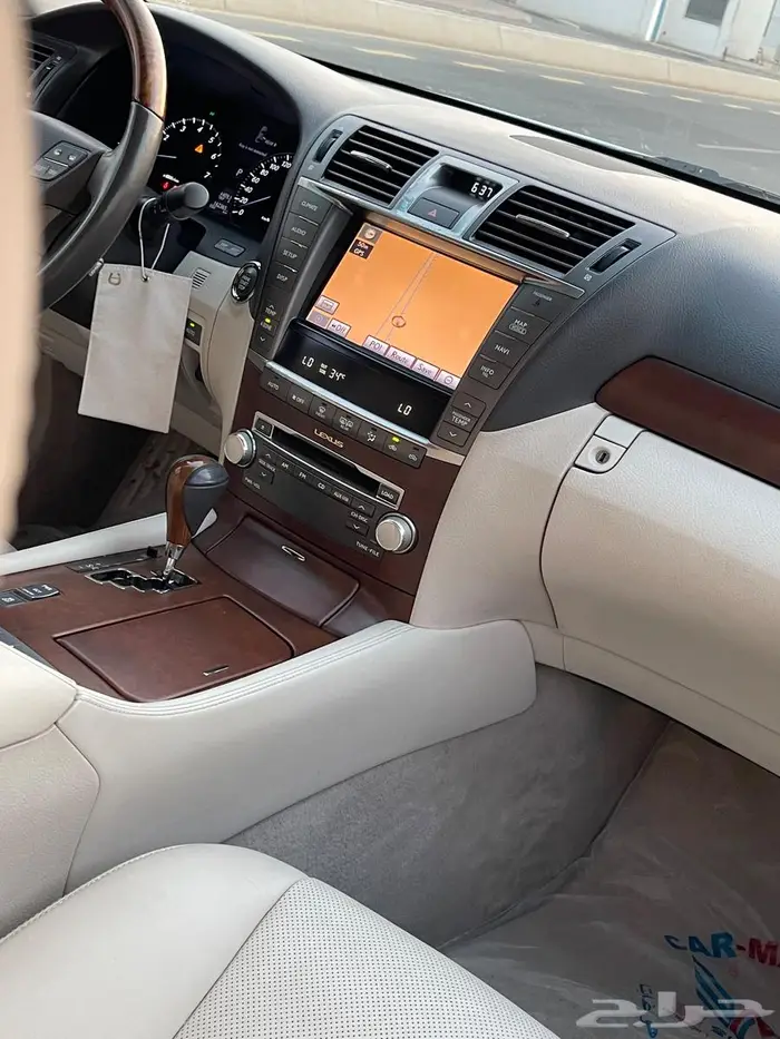 لكزس 460 لارج ابيض لؤلؤي 8