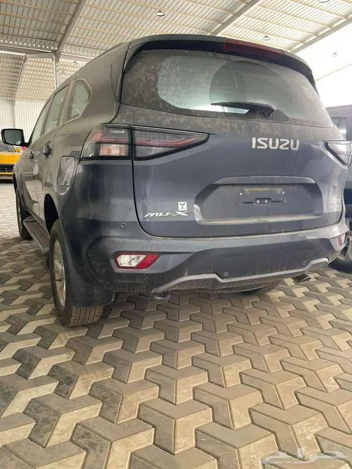 ايسوزو ام يو اكس نص فل 2024 بافضل الاسعار و مختلف الالوان 5