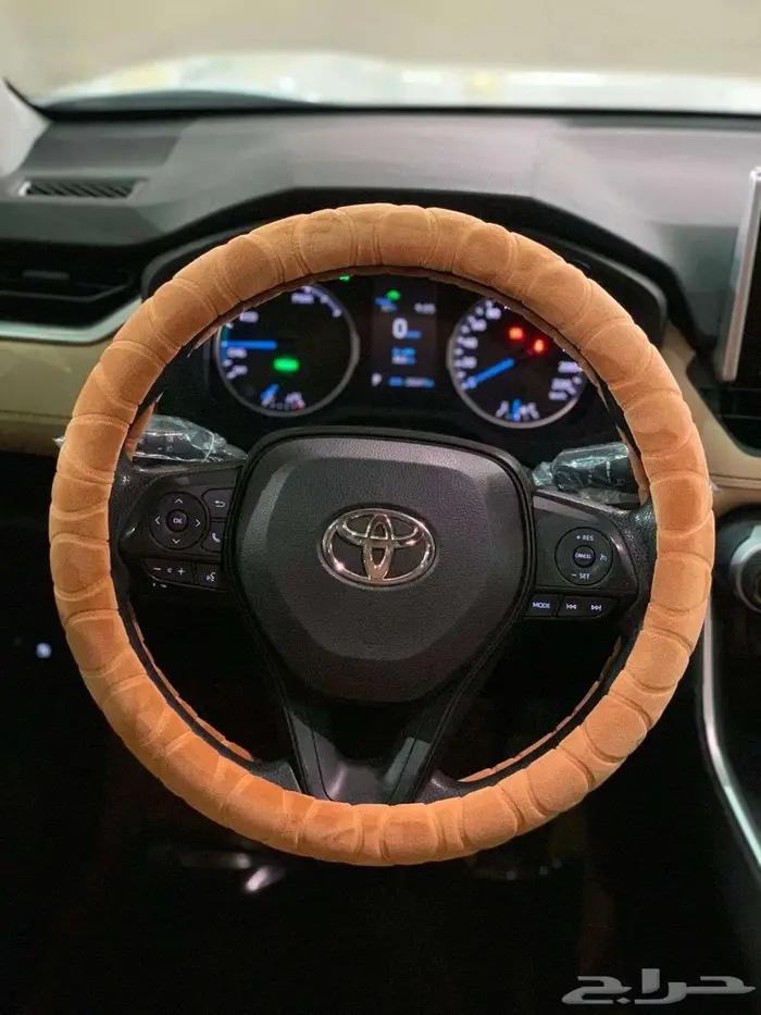 تويوتا راف فور موديل 2024 نص فل ( هايبرد ) 9