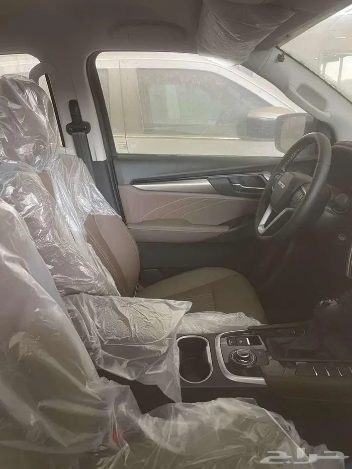 ايسوزو ام يو اكس نص فل 2024 بافضل الاسعار و مختلف الالوان 8