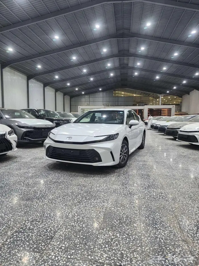 كامري E جنوط 2025 أقل سعر بالسوق 1