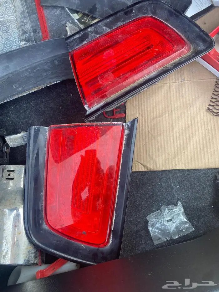 طقم مخارج تشارجر و جناح جامة خلفية و شمعات ا 3