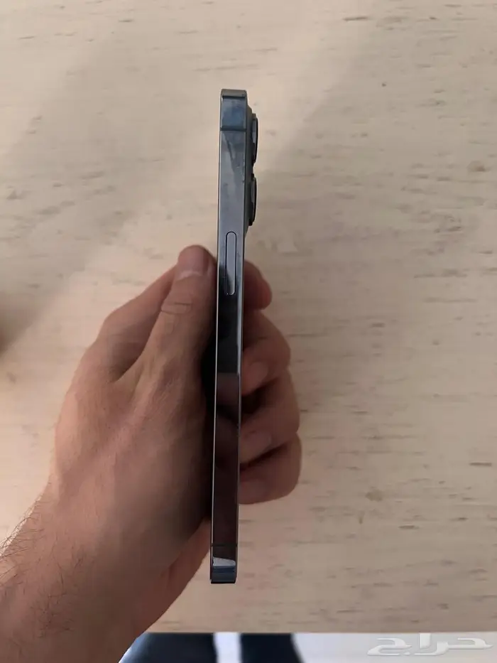 للبيع iPhone 13   سعة 256GB   نظافة 3