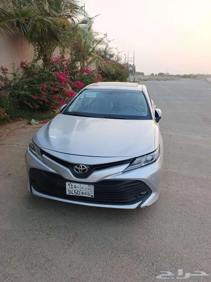 كامري 2018نظيفه وعلى الشرط 24