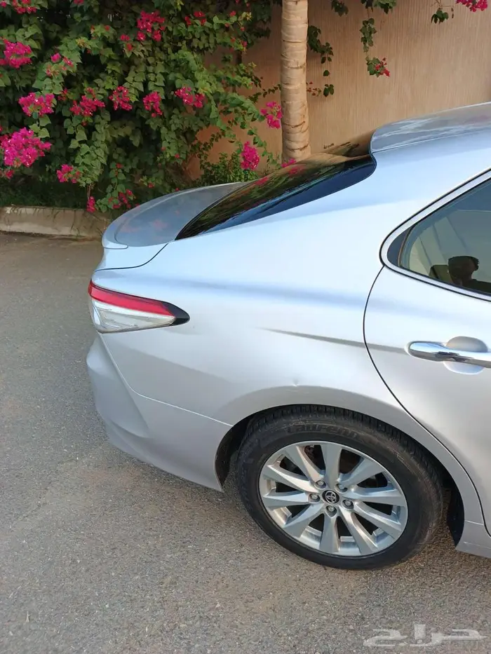 كامري 2018نظيفه وعلى الشرط 25