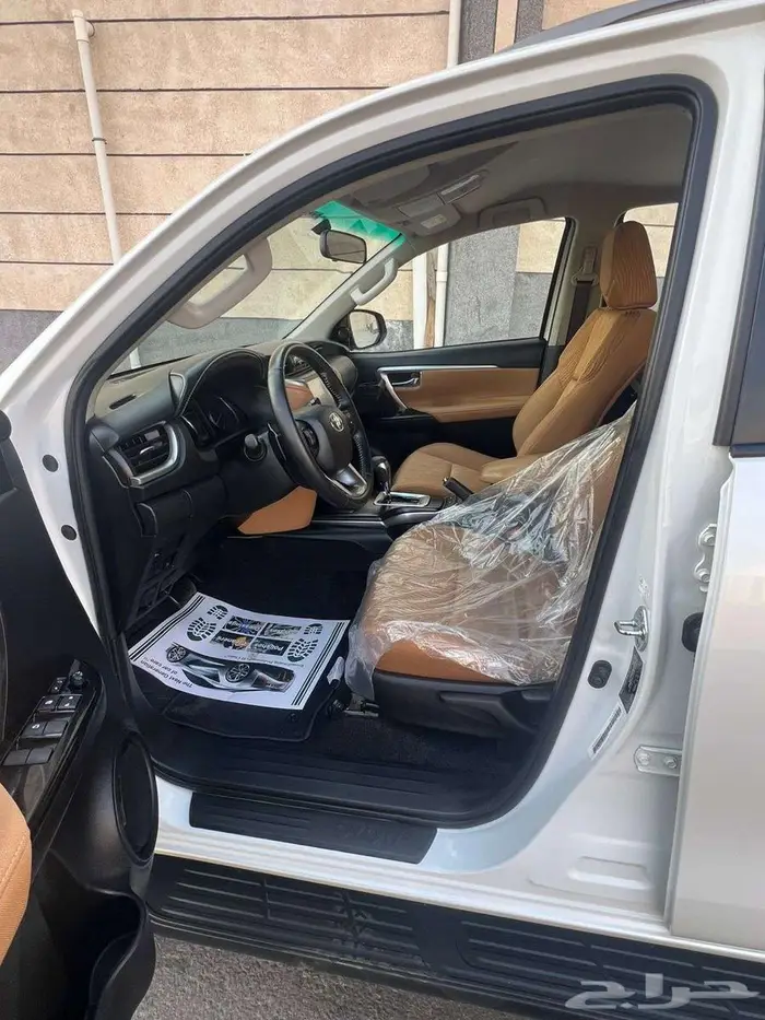 تويوتا فورشنر 2023 VX - سلندر 6 ماشي 25 الف فقط 11