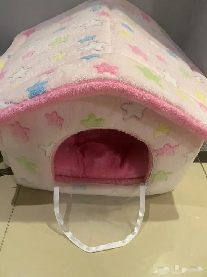 بيت قطط بحالة ممتازة ونصف السعر 0