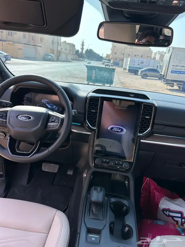 للبيع ايفريست فورد 2025 فل كامل لمتد بحالة الوكالة 8
