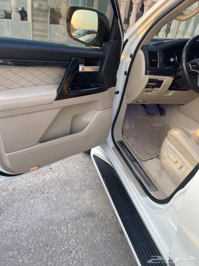 لاندكروزر GXR 2020 12