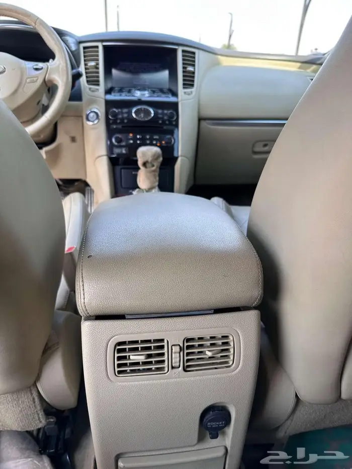 إنفينيتي QX70 4