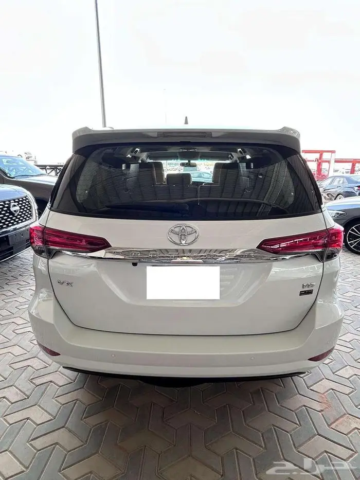 تويوتا فروتشنر 2023 VX - سلندر 6 3