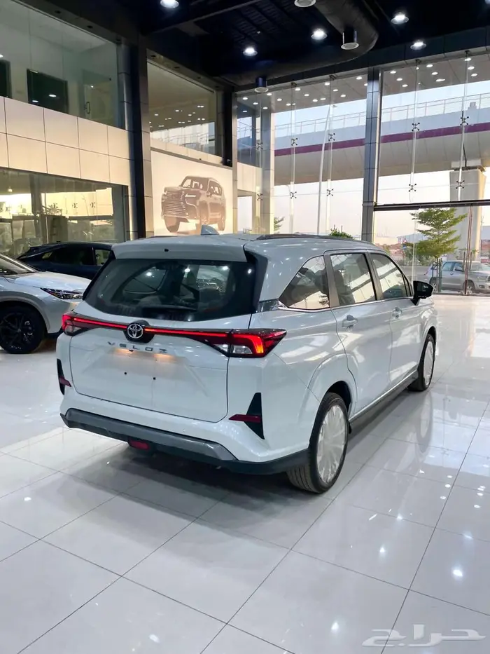 تويوتا فيلوز ( GLX ) موديل 2025 أقل الأسعار 7