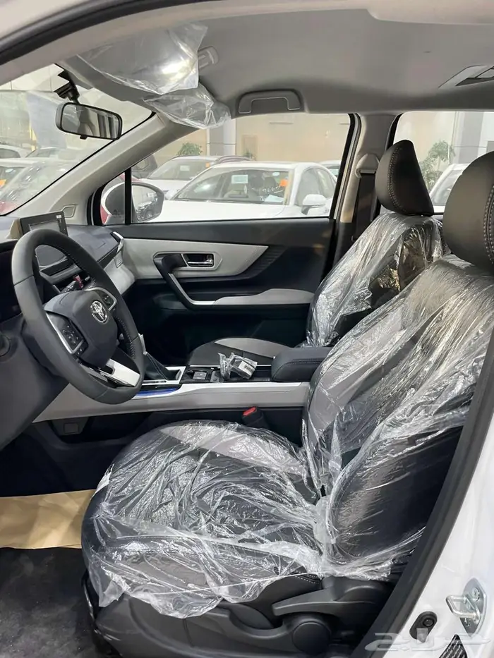 تويوتا فيلوز ( GLX ) موديل 2025 أقل الأسعار 10