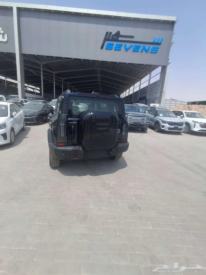 جيتور تي 2 لاكجري 2026 متوفر اسود مطفي 3