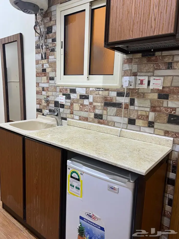 غرفه نوم وصاله وحمام وركن المطبخ 5