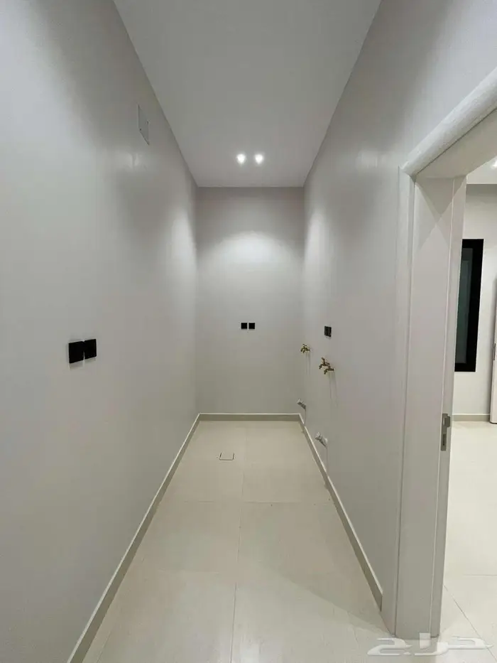 للبيع وحدات سكنية بعنيزة حي الشفاء 689 5