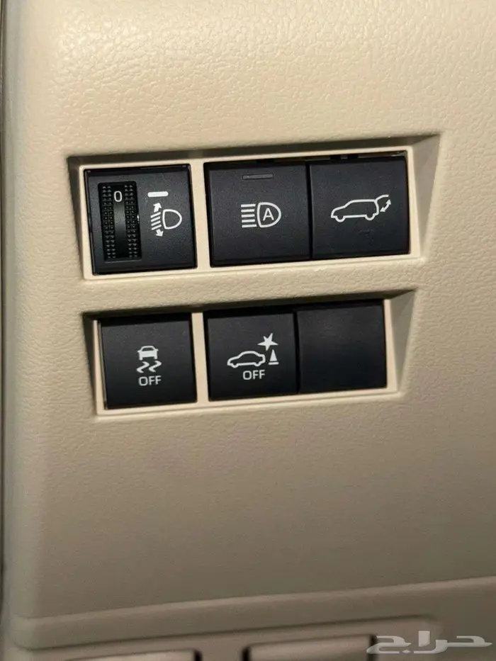 تويوتا لاندكروزر GXR L5 فل كامل تنفس طبيعي 2025 12