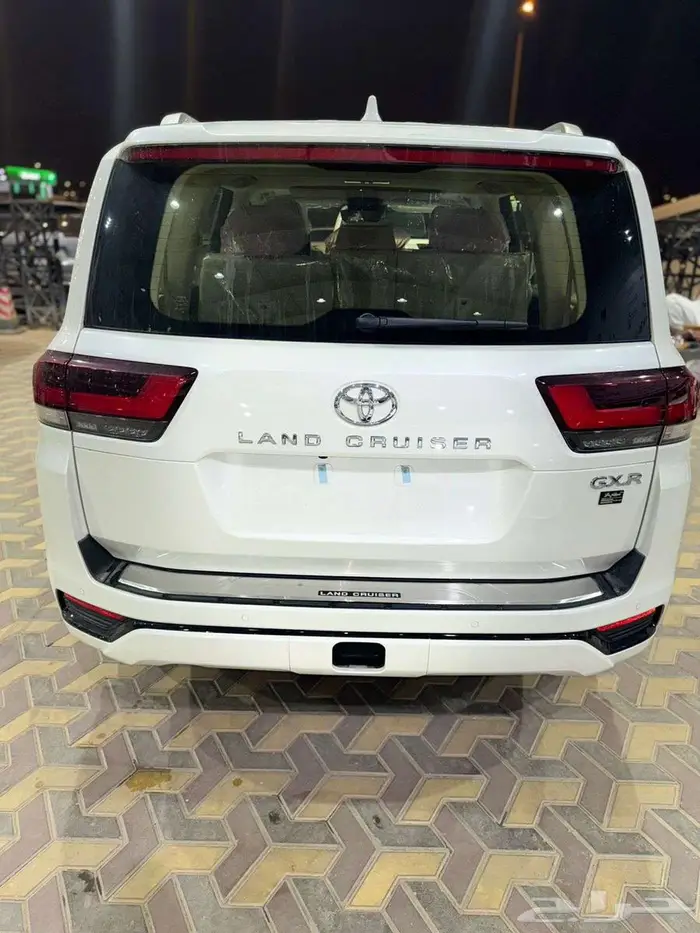 تويوتا لاندكروزر GXR L5 فل كامل تنفس طبيعي 2025 6