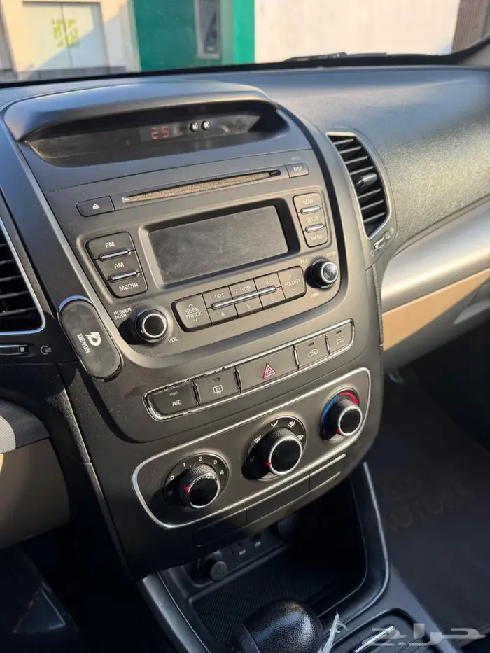 كيا سورنتو 2015 25