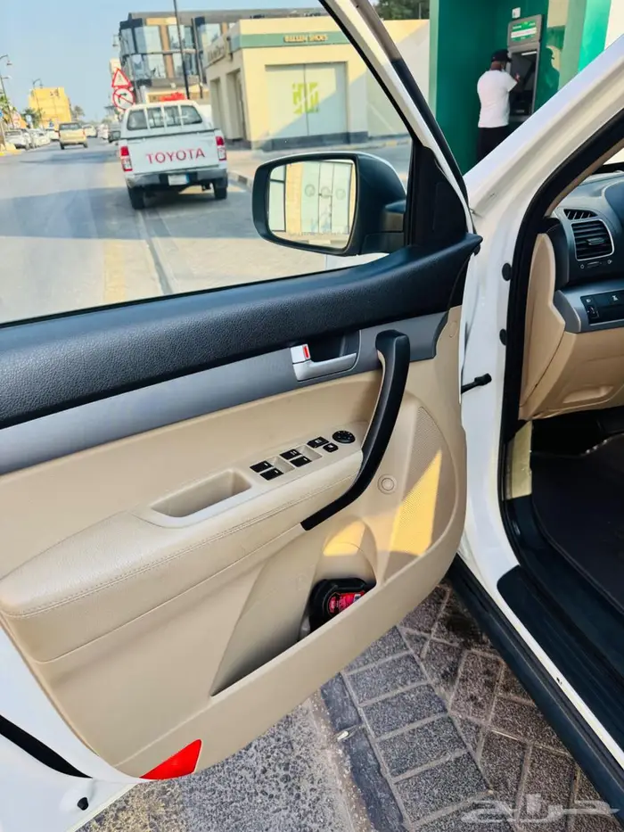 كيا سورنتو 2015 32