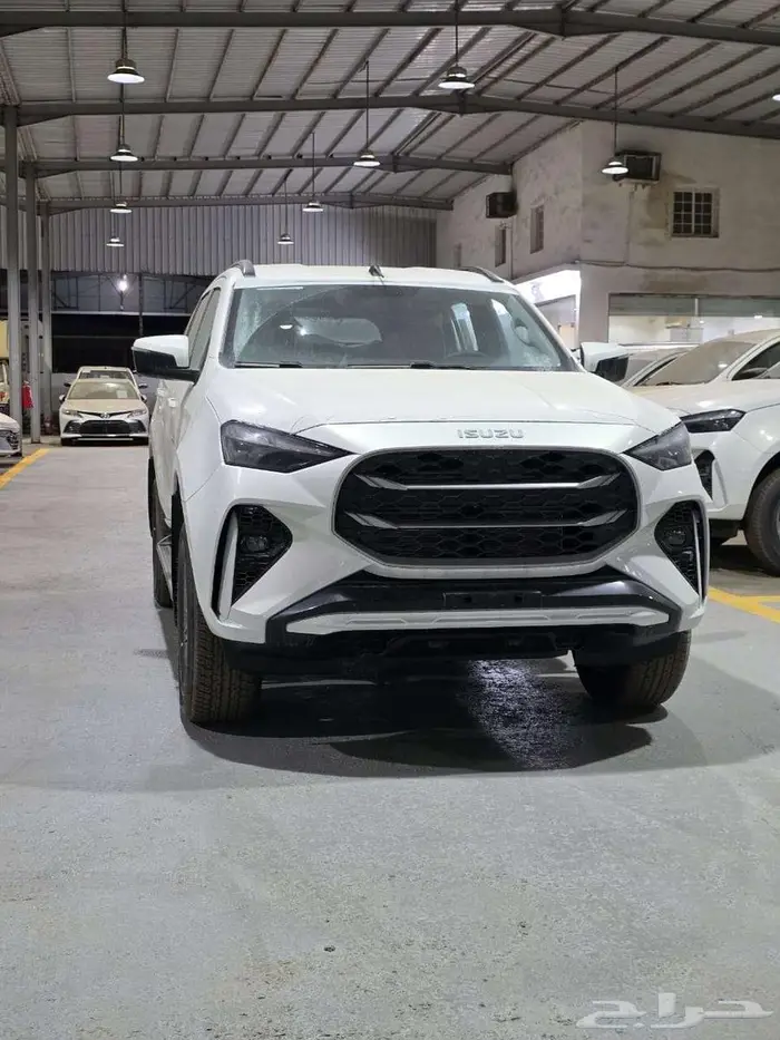 ايسوزو MUX 2025 - فل كامل للكاش والتقسيط 9