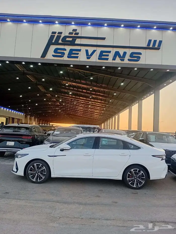 شيري اريزو 8 2025 لكجيري لدى سفنز التجارية للسيارات 2