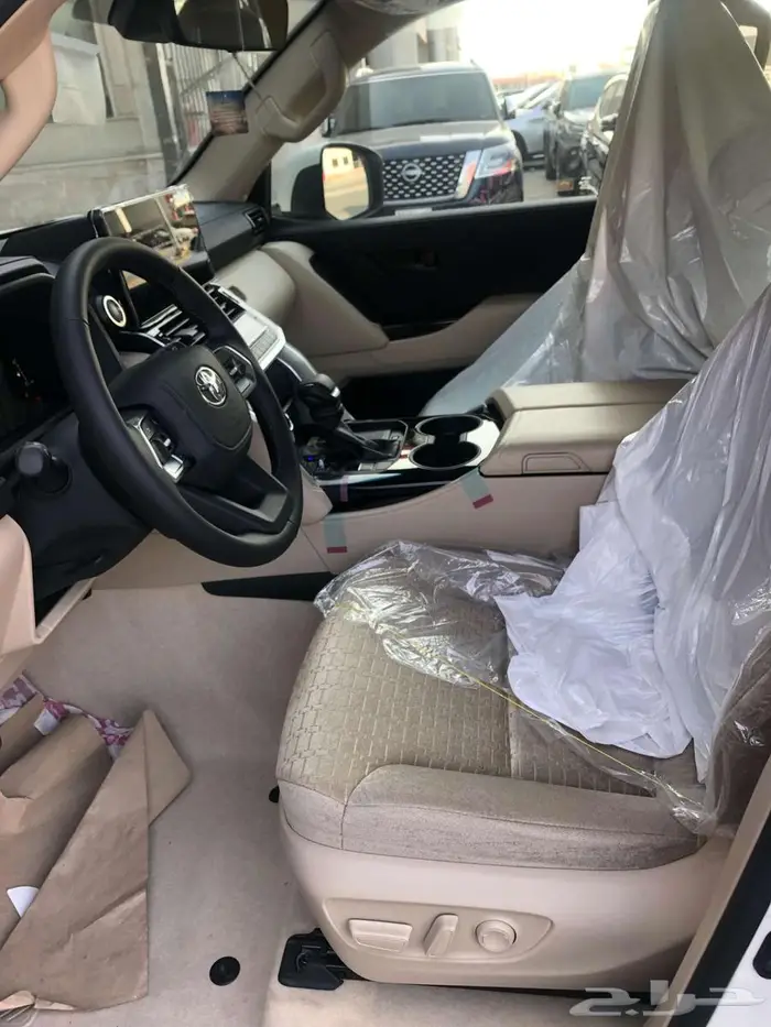 تويوتا جيب لاندكروزر GXR L3 بنزين أبيض 2026 سعودي 2