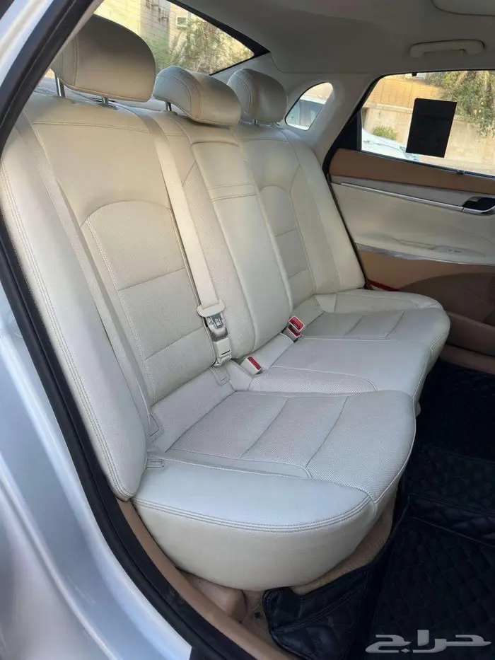 هونداي ازيرا 2023 السعر 69000 الف 17